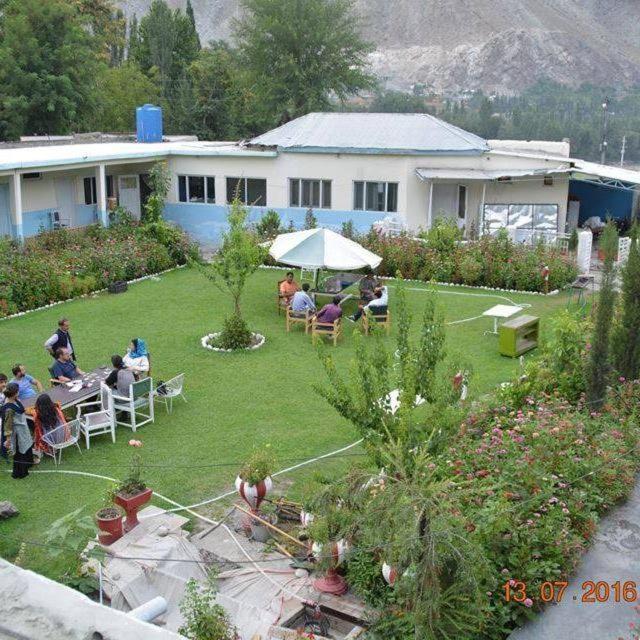 Madina Hotel 2 Gilgit Extérieur photo